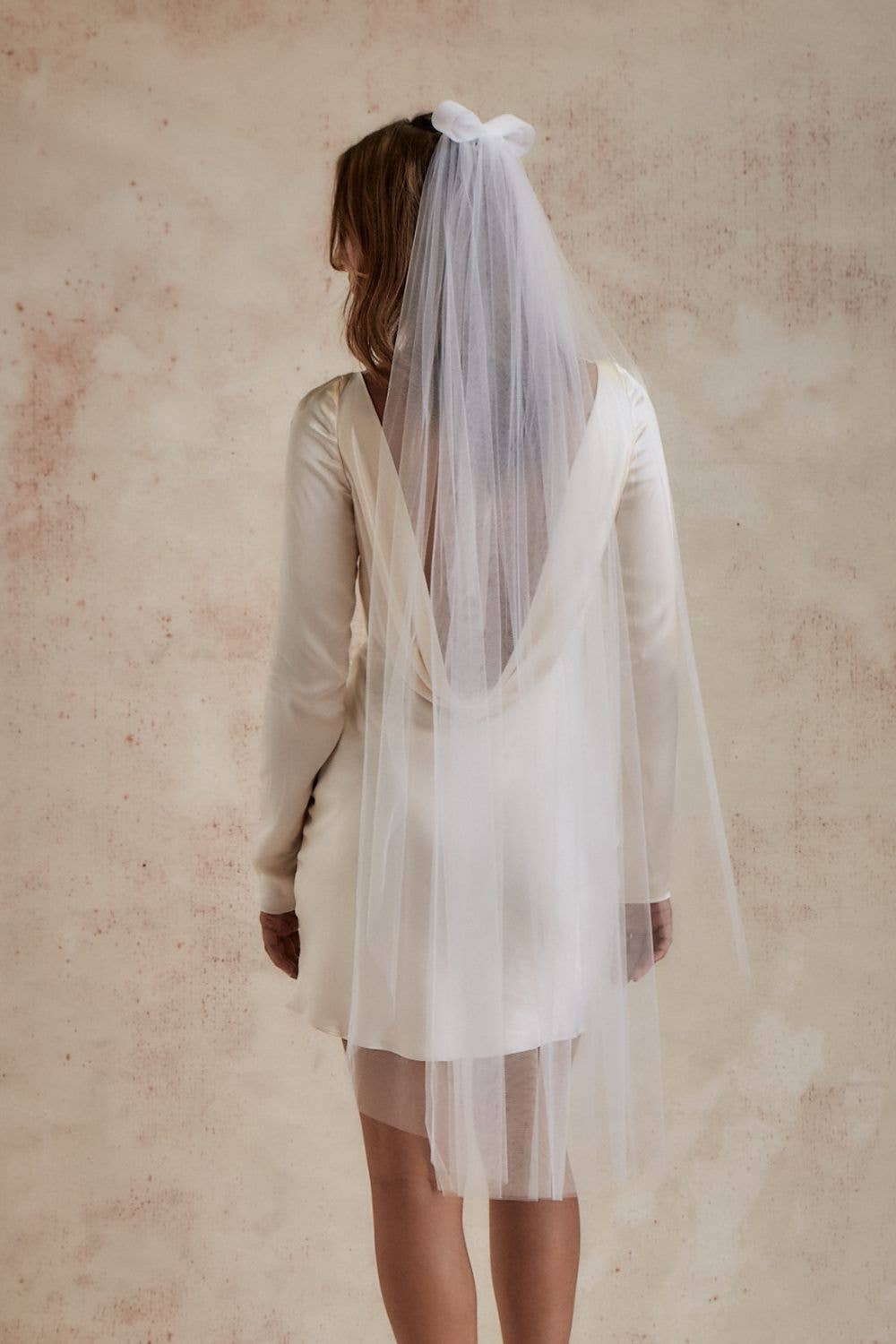 Fingertip Brautschleier mit Schleife aus Tüll 