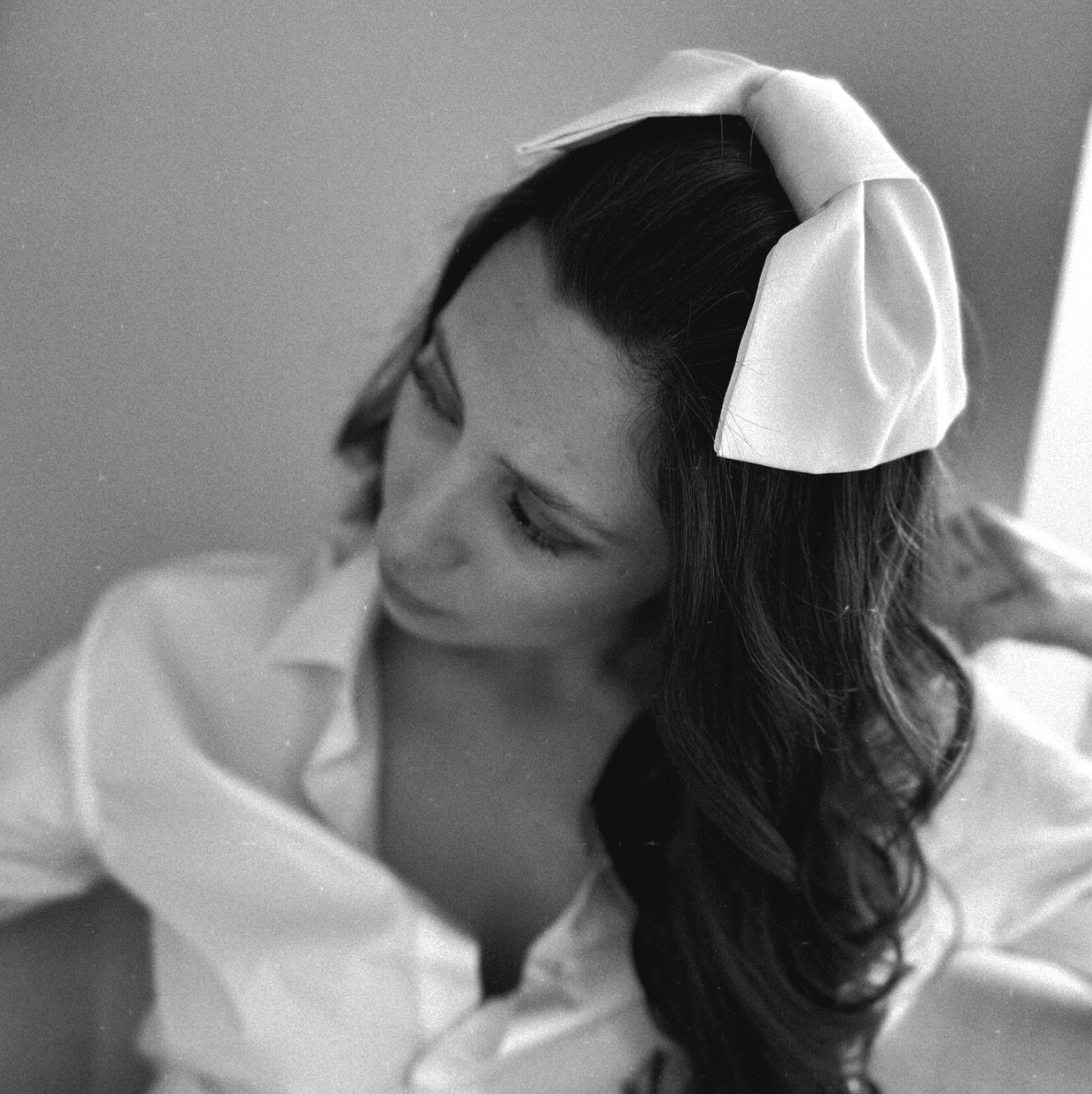 Oversized Braut Haarspange mit Schleife aus Seiden Mikado
