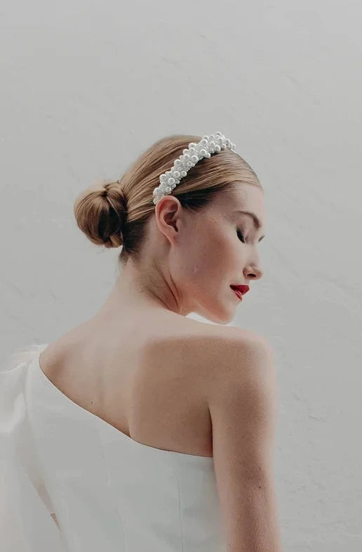 Weißer Braut Haarreif mit Perlenstickerei für Hochzeit und Standesamt
