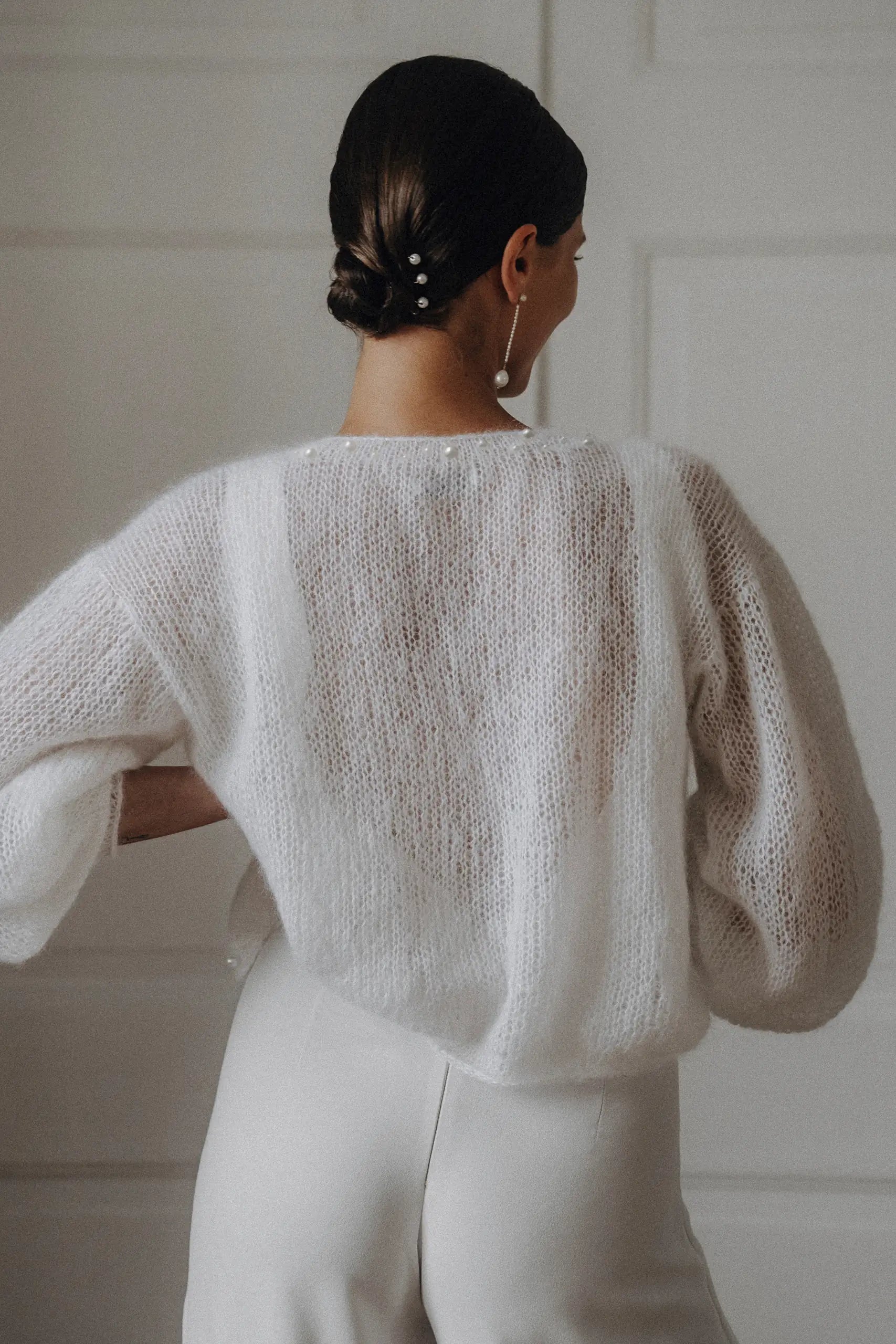 Handgestrickte Bridal Cardigan aus Mohair Seide mit Ballonärmeln
